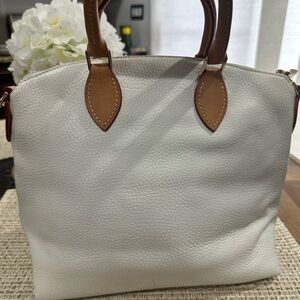 Dooney & Bourke purse
